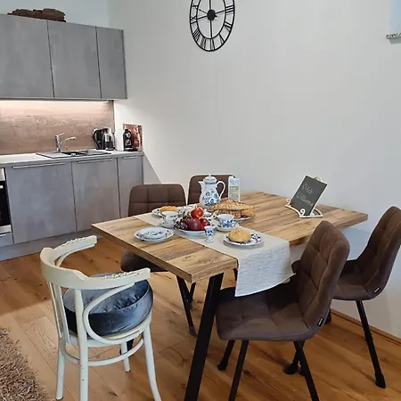 Karasek Deluxe * 赛特朵夫